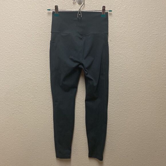 Ethos Leggings Small Short - Picture 5 of 5